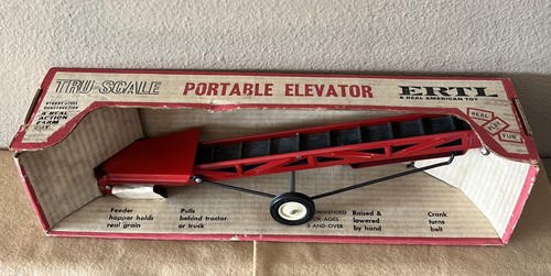 Htf 1973 ertl - tru-scale, red